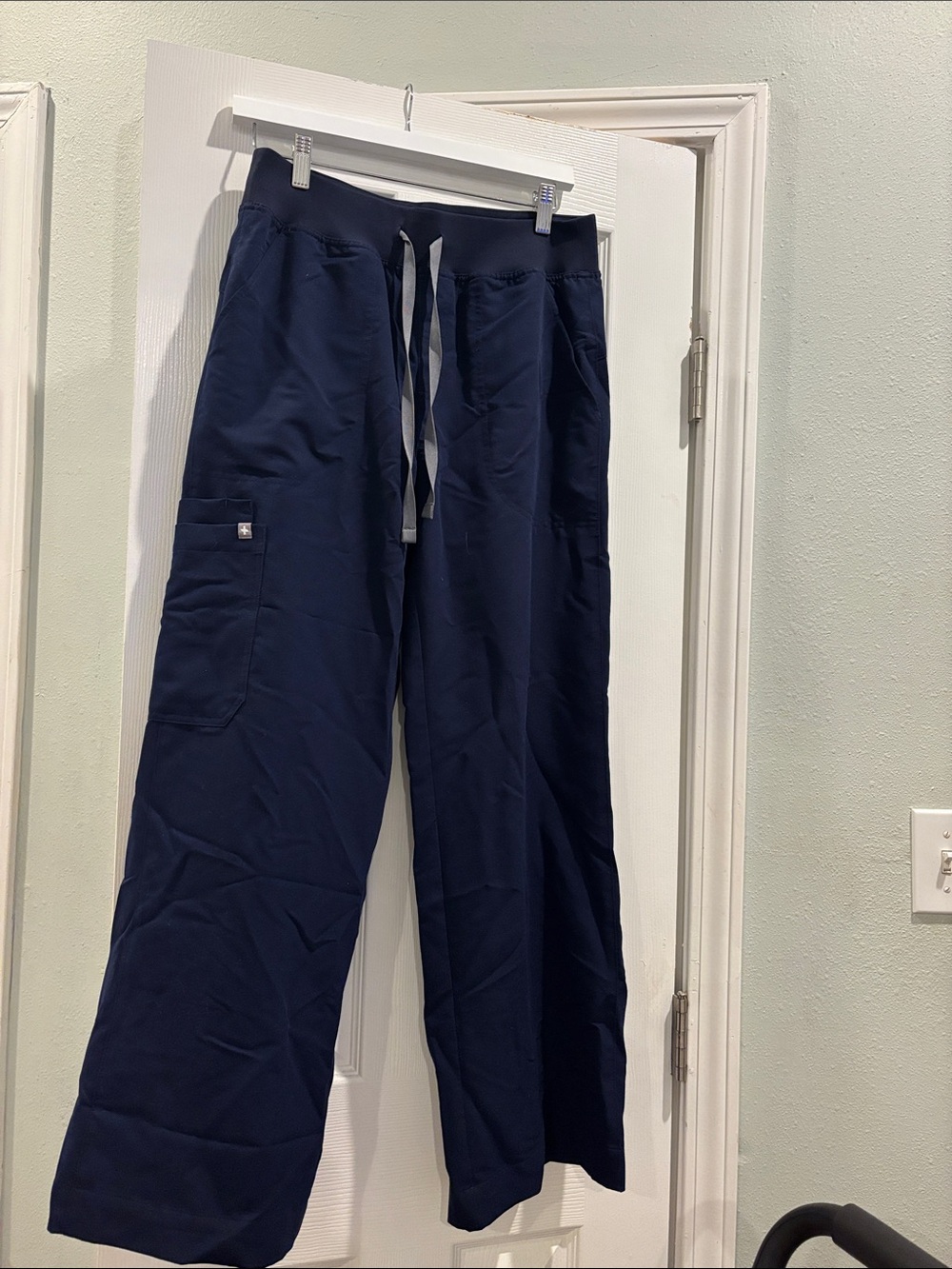 Women’s high waisted Isabel scrub pants Size
